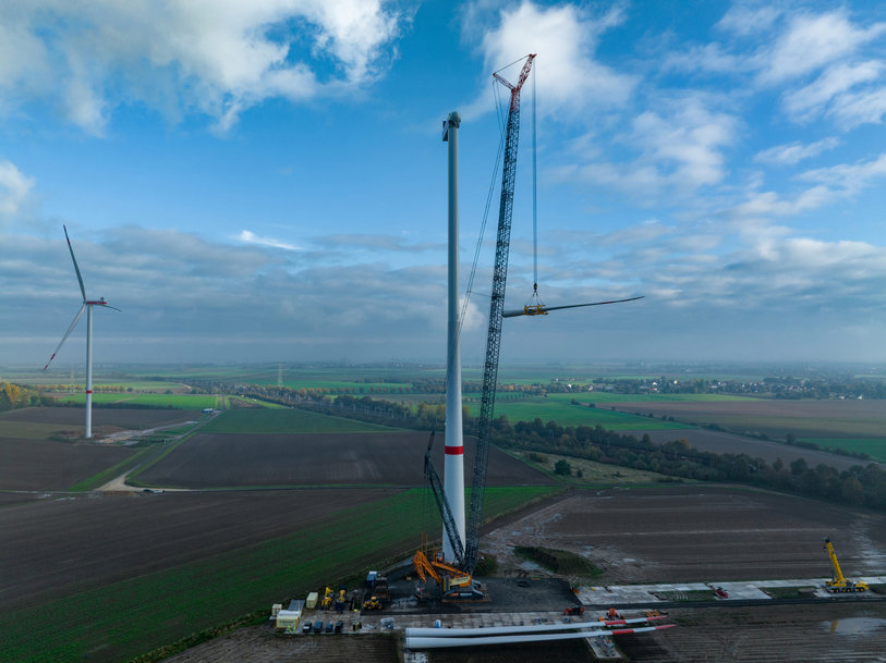 Der LR 11000 von Liebherr packt’s: höhere Windturbinen und schwerere Gondeln